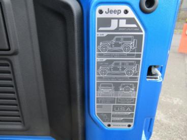 JEEP-WRANGLER-272609_5.JPG 