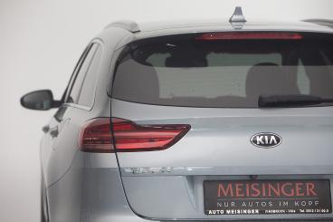KIA-CEE-D-267805_3.JPG 