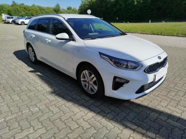 KIA-CEE-D-269854_2.JPG 