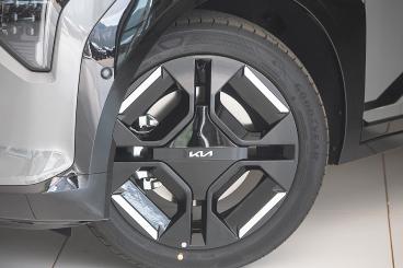 KIA-EV3-269994_4.JPG 