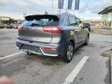 KIA-NIRO-256777_3.JPG 