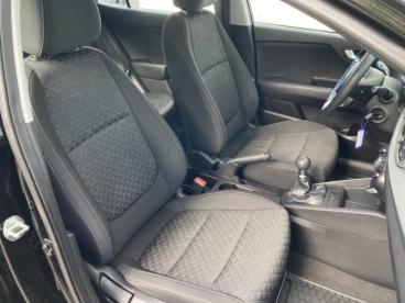 KIA-RIO-266607_5.JPG 