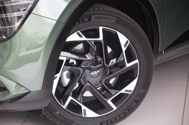 KIA-SPORTAGE-235398_4.JPG 