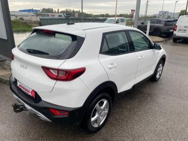 KIA-STONIC-278615_4.JPG 