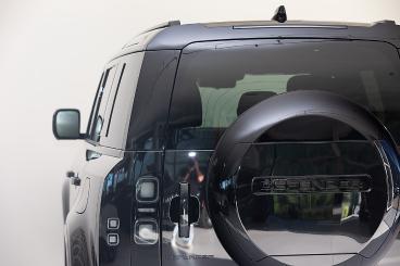LAND-ROVER-DEFENDER-278429_3.JPG 