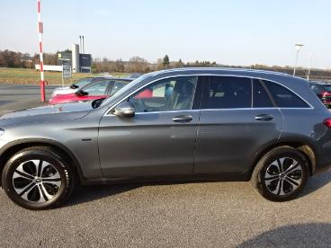 MERCEDES-GLC-261759_3.JPG 