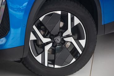 PEUGEOT-2008-255587_4.JPG 