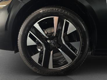 PEUGEOT-208-256337_5.JPG 