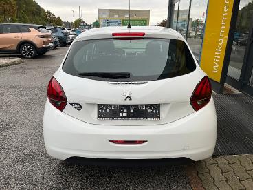 PEUGEOT-208-274350_4.JPG 