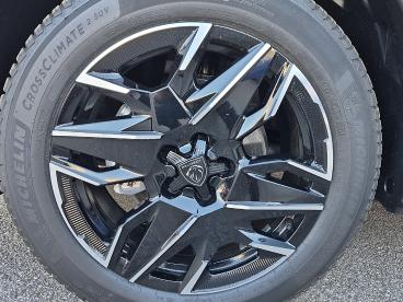 PEUGEOT-3008-265809_5.JPG 