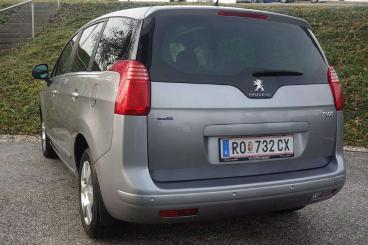 PEUGEOT-5008-238835_2.JPG 