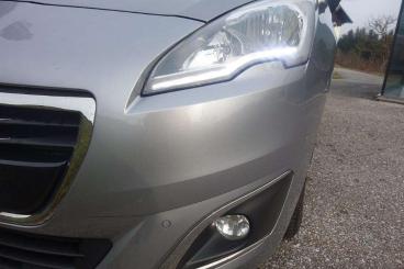 PEUGEOT-5008-238835_5.JPG 