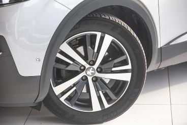 PEUGEOT-5008-261646_4.JPG 