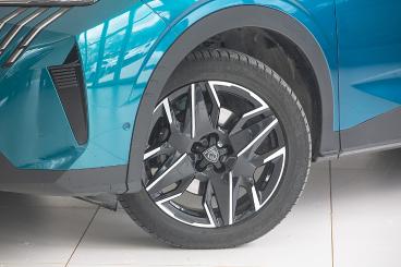 PEUGEOT-5008-264142_4.JPG 
