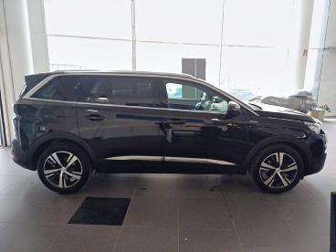 PEUGEOT-5008-265303_4.JPG 