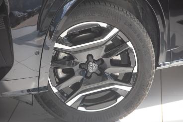 PEUGEOT-5008-272312_4.JPG 