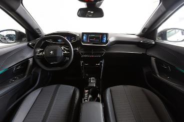 PEUGEOT-E-2008-272304_5.JPG 