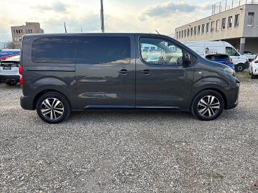 PEUGEOT-TRAVELLER-258307_4.JPG 