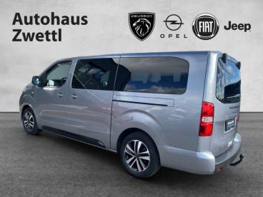 PEUGEOT-TRAVELLER-269135_4.JPG 