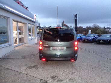 PEUGEOT-TRAVELLER-276424_5.JPG 