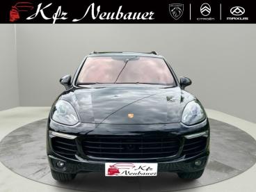 PORSCHE-CAYENNE-258243_2.JPG 