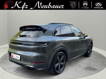 PORSCHE-CAYENNE-258247_3.JPG 