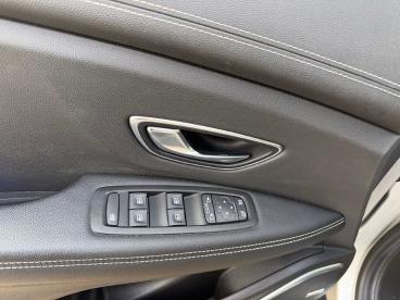 RENAULT-GRAND-SCENIC-278632_5.JPG 