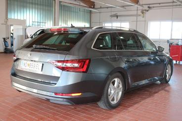 SKODA-SUPERB-258086_5.JPG 