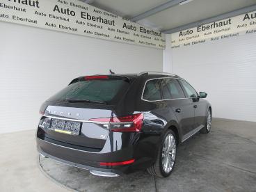SKODA-SUPERB-259477_5.JPG 
