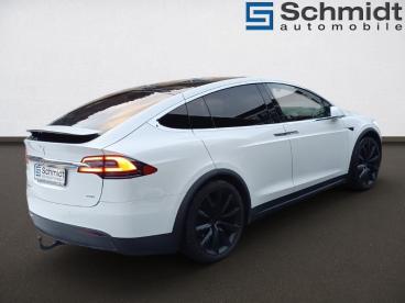 TESLA-MODEL-X-252727_3.JPG 