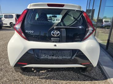 TOYOTA-AYGO-266831_4.JPG 