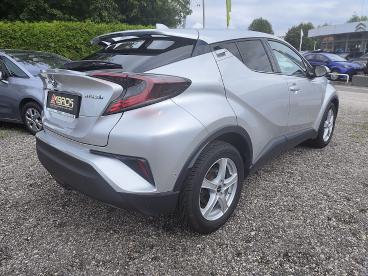 TOYOTA-C-HR-255383_4.JPG 