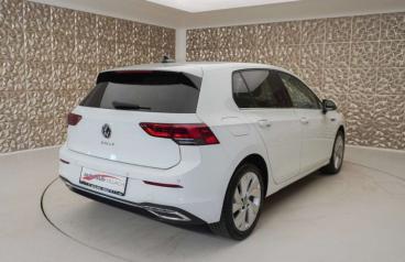 VOLKSWAGEN-GOLF-267670_4.JPG 