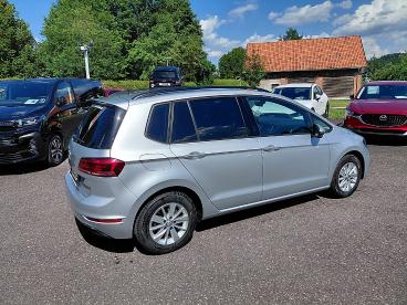VOLKSWAGEN-GOLF-271014_2.JPG 