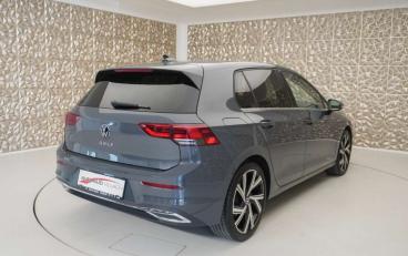 VOLKSWAGEN-GOLF-271778_5.JPG 