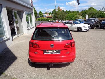 VOLKSWAGEN-GOLF-273165_4.JPG 