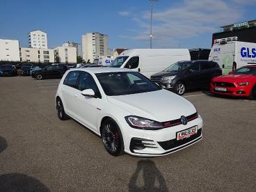 VOLKSWAGEN-GOLF-274580_3.JPG 