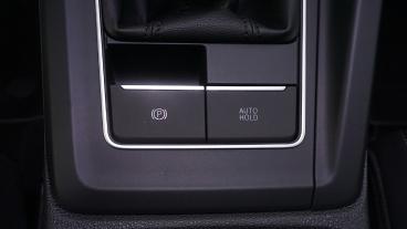 VOLKSWAGEN-GOLF-281363_5.JPG 