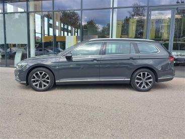 VOLKSWAGEN-PASSAT-275062_2.JPG 