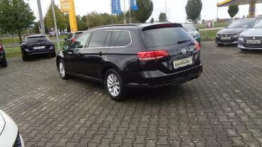 VOLKSWAGEN-PASSAT-276728_5.JPG 