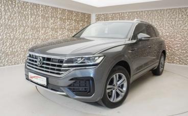 VOLKSWAGEN-TOUAREG-267773_1.JPG 