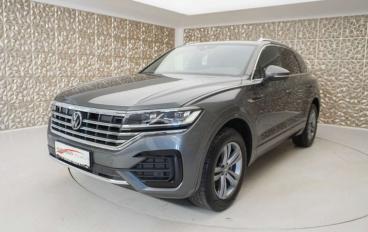 VOLKSWAGEN-TOUAREG-267773_2.JPG 