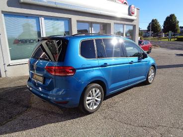 VOLKSWAGEN-TOURAN-249401_5.JPG 