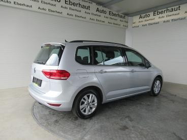 VOLKSWAGEN-TOURAN-252760_4.JPG 