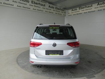VOLKSWAGEN-TOURAN-257715_3.JPG 