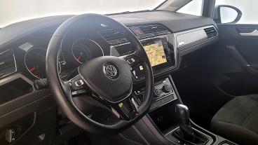 VOLKSWAGEN-TOURAN-281308_5.JPG 
