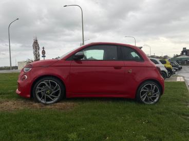 SPOTICAR Abarth 500e C Tweedehands -  Elektrisch Red - Namur (naninne) - 1200365397_2