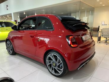SPOTICAR Abarth 500e Cabrio Turismo 154pk Tweedehands -  Elektrisch Red - Turnhout - 1200376058_5