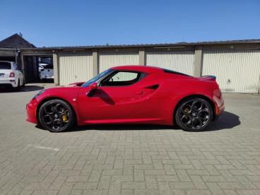SPOTICAR Alfa Romeo 4c Coupe Occasions -  Essence Red - Gent - 1200367217_2