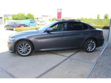 SPOTICAR Alfa Romeo Giulia Veloce Q4 280 Pk Occasions - Berline Essence Grey - Turnhout - 1200361050_2